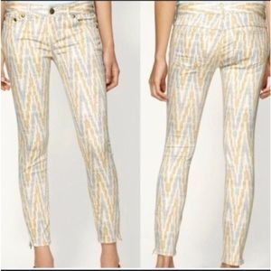 Free People Aztec Print Skinny Jean with Zippered Ankle Womens size 26 EUC